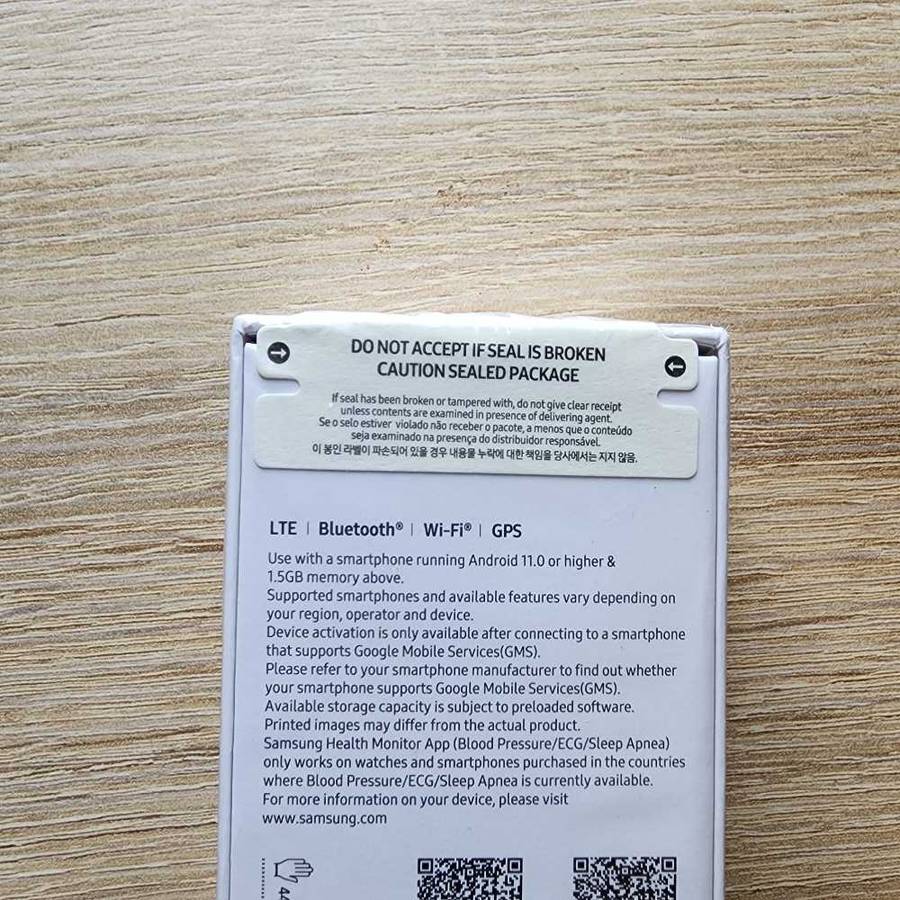 Sealed Samsung Galaxy Watch 7 44mm LTE