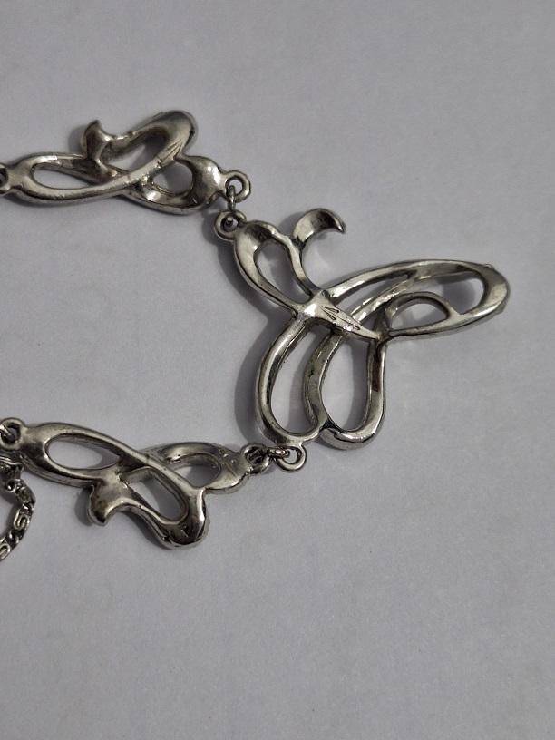 Stunning Dainty necklace