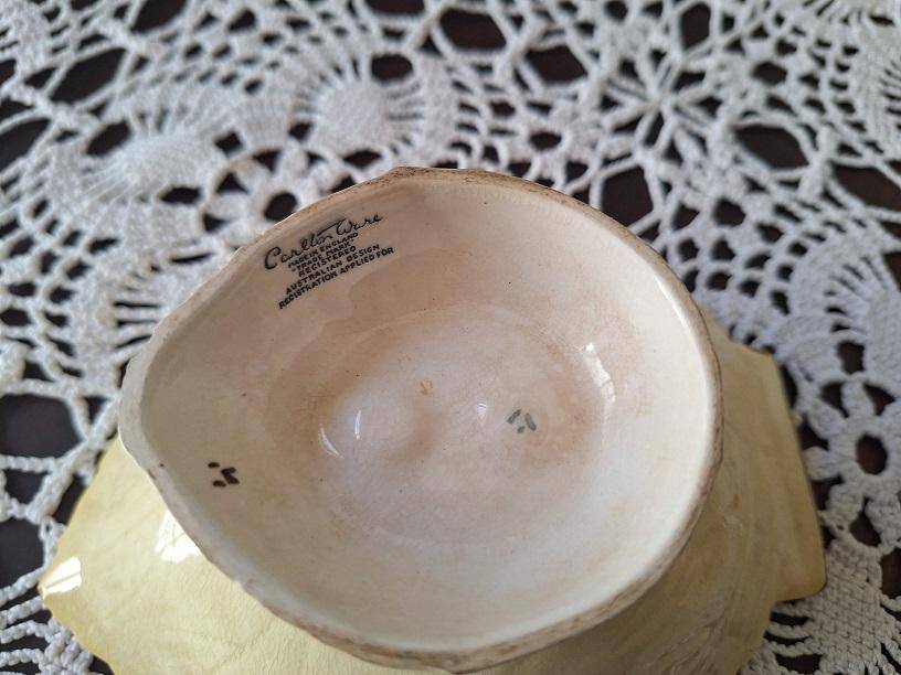 Vintage Carlton Ware small footed bowl