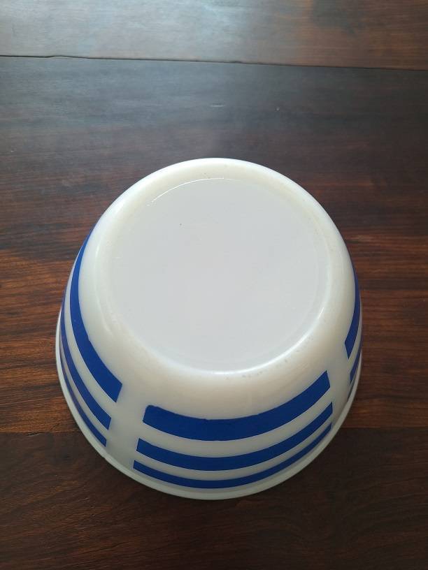 Vintage Milk Glass bowl