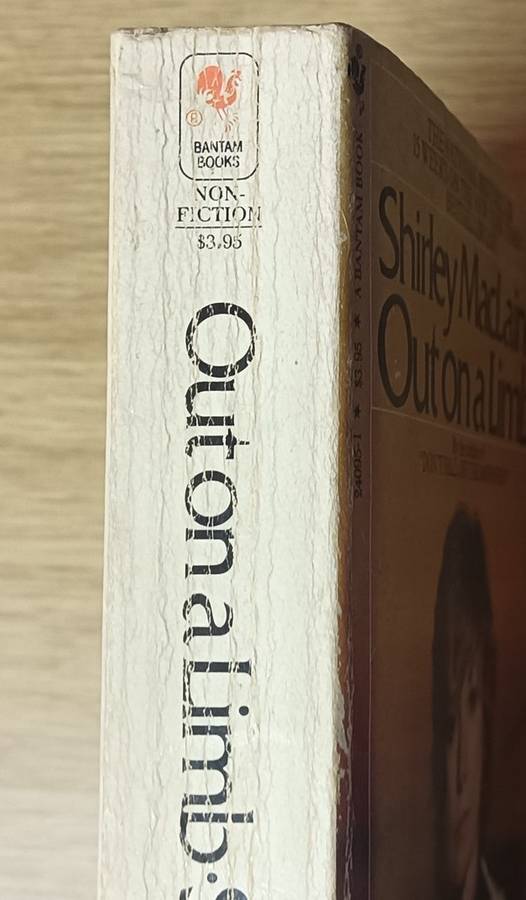 Out on a Limb - Shirley MacLaine - Softcover - 367 pages