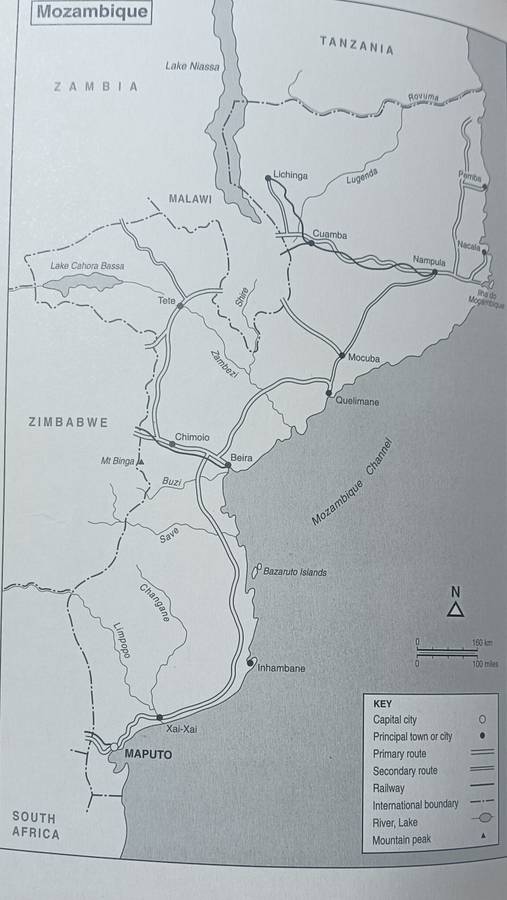 Guide to Mozambique - Philip Briggs - Softcover - 230 Pages