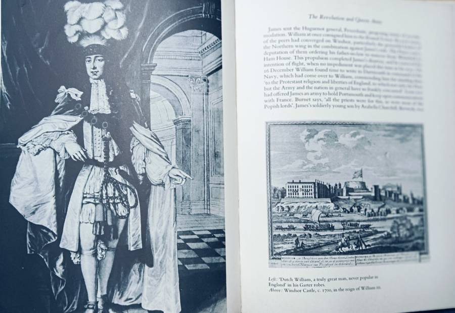 Windsor Castle - The History of a Nation - A.L. Rowse - Hardcover - 254 pages - Ex Library