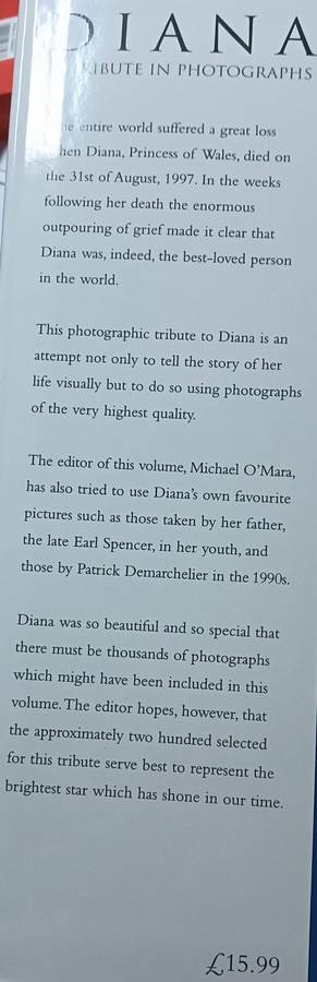 Diana, Princess of Wales 1961-97 - A Tribute in Photographs - Hardcover - 160 pages