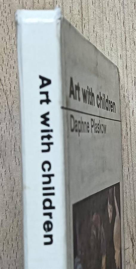 Art With Children - Daphne Plaskow - Hardcover - 104 pages