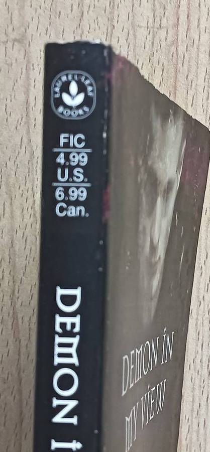 A Demon in My View - Amelia Atwater-Rhodes - Softcover - 176 pages - A vampire novel