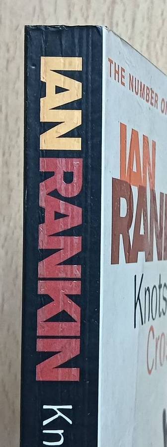 Knots & Crosses - Ian Rankin - Softcover - 226 pages