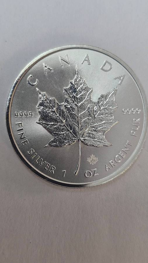 Canadian Maple leaf 1 Oz Fine silver 9999 Purity coin