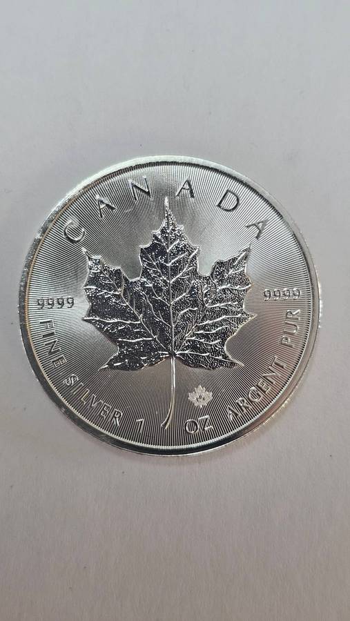 Canadian Maple leaf 1 Oz Fine silver 9999 Purity coin