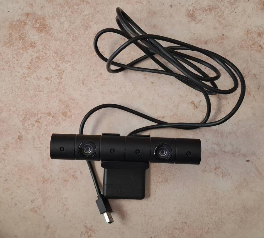 Playstation 4 VR Headset + Accessories + 2 Games