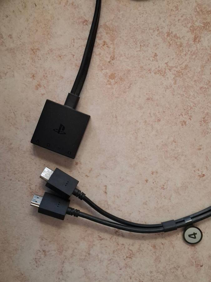 Playstation 4 VR Headset + Accessories + 2 Games