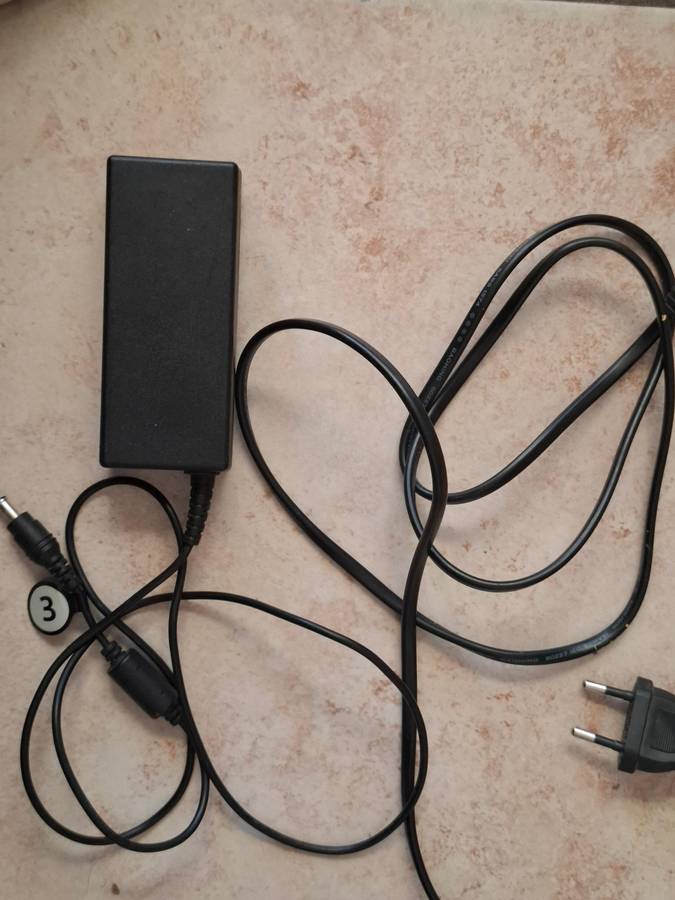 Playstation 4 VR Headset + Accessories + 2 Games