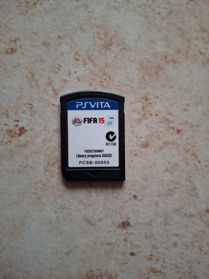 FIFA 15 (PS Vita)