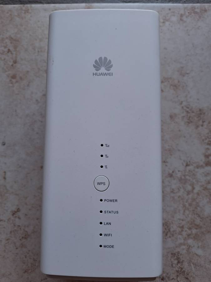 Huawei B618 - 65d Cat 11 LTE Router (Fixed LTE as well)