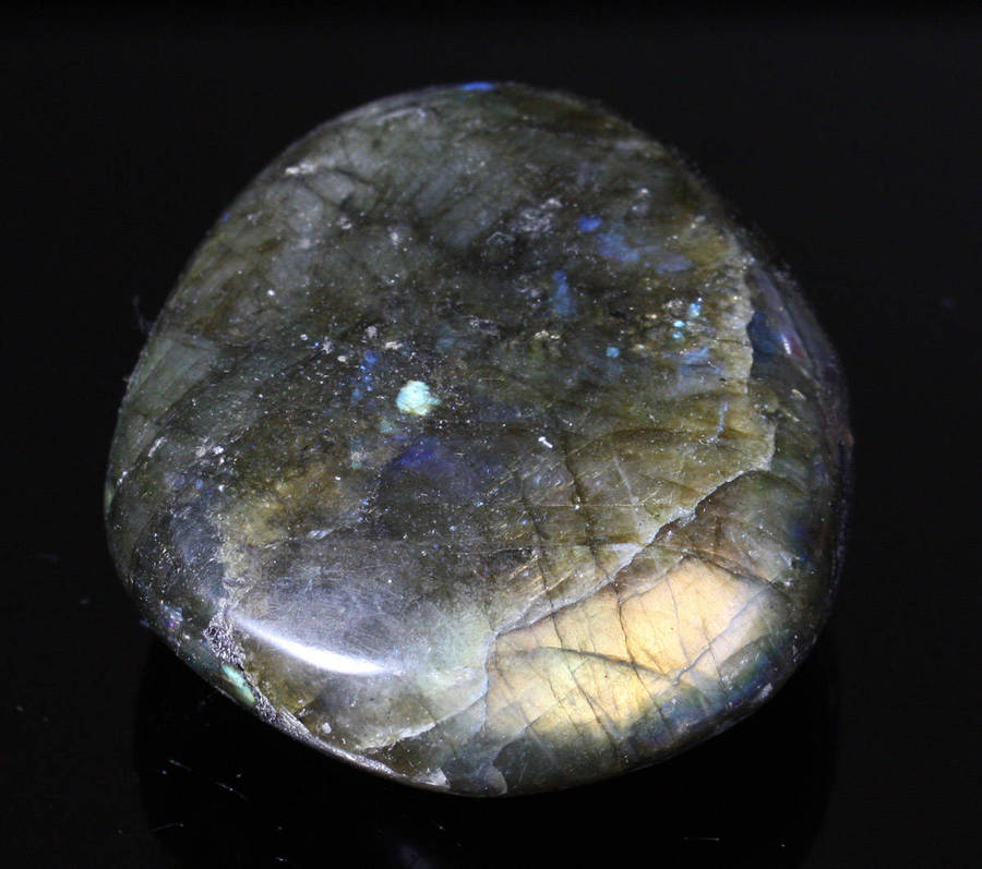 Labradorite cabochon - Madagascar