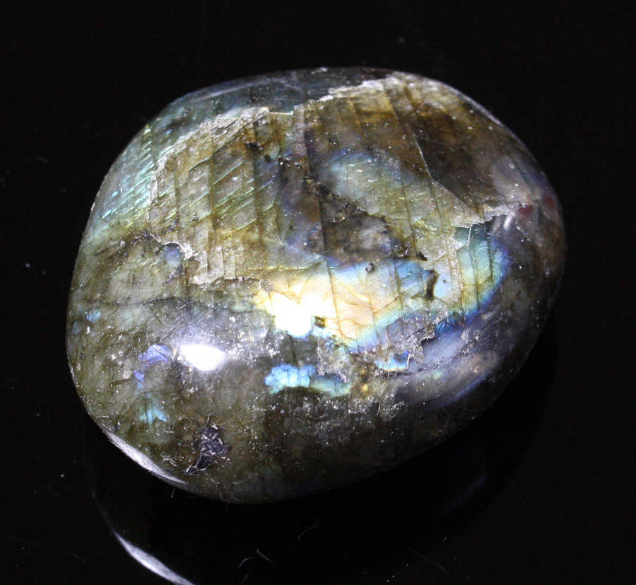 Labradorite cabochon - Madagascar