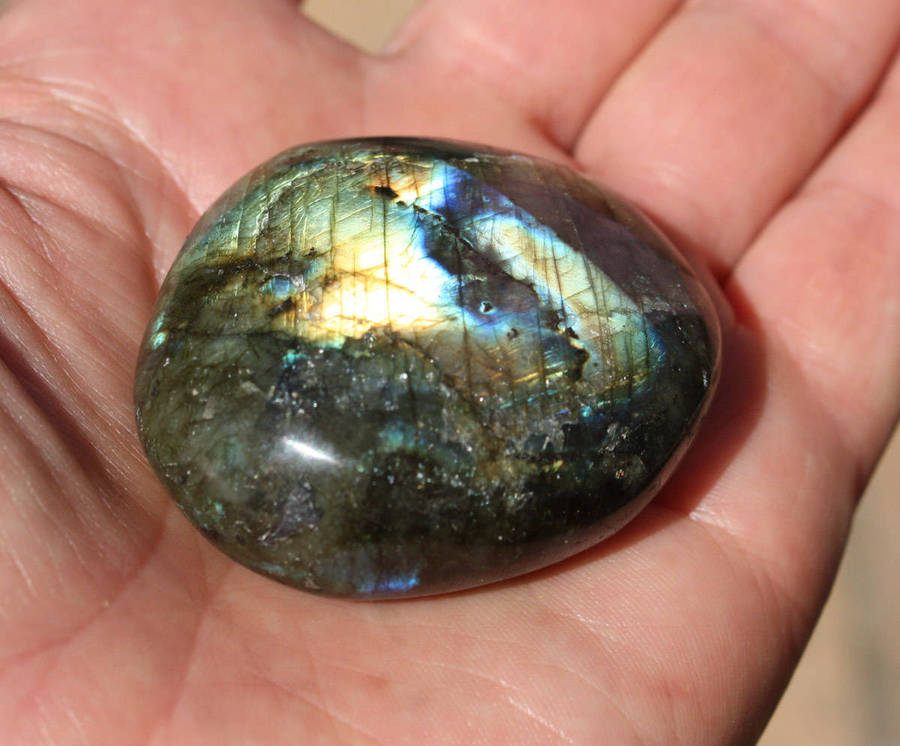 Labradorite cabochon - Madagascar