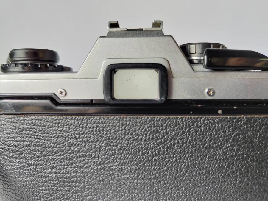 Olympus OM10 and Olympus T32 Flash with accessories
