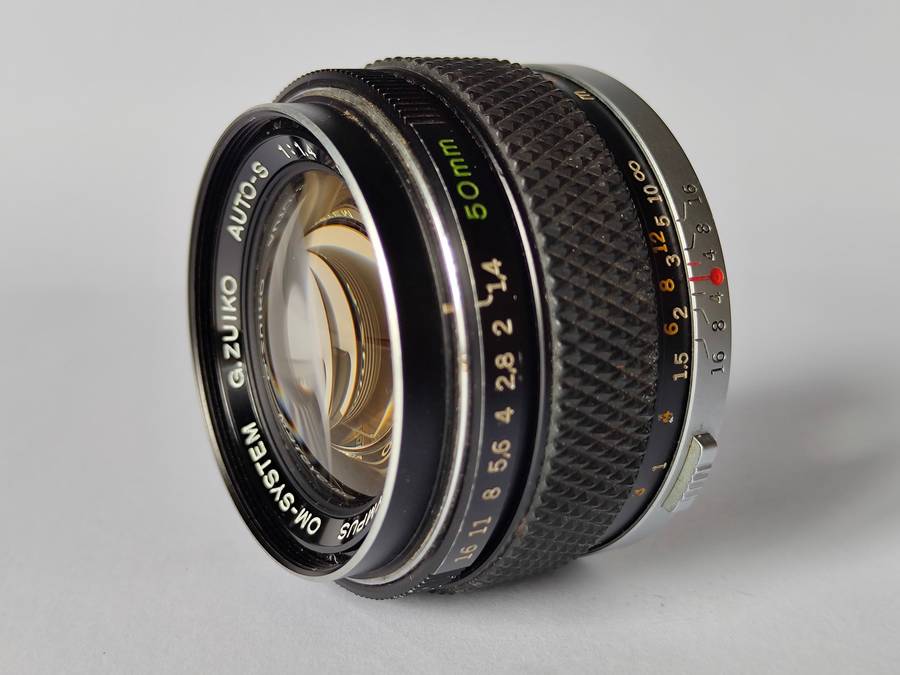 Olympus OM10 and Olympus T32 Flash with accessories