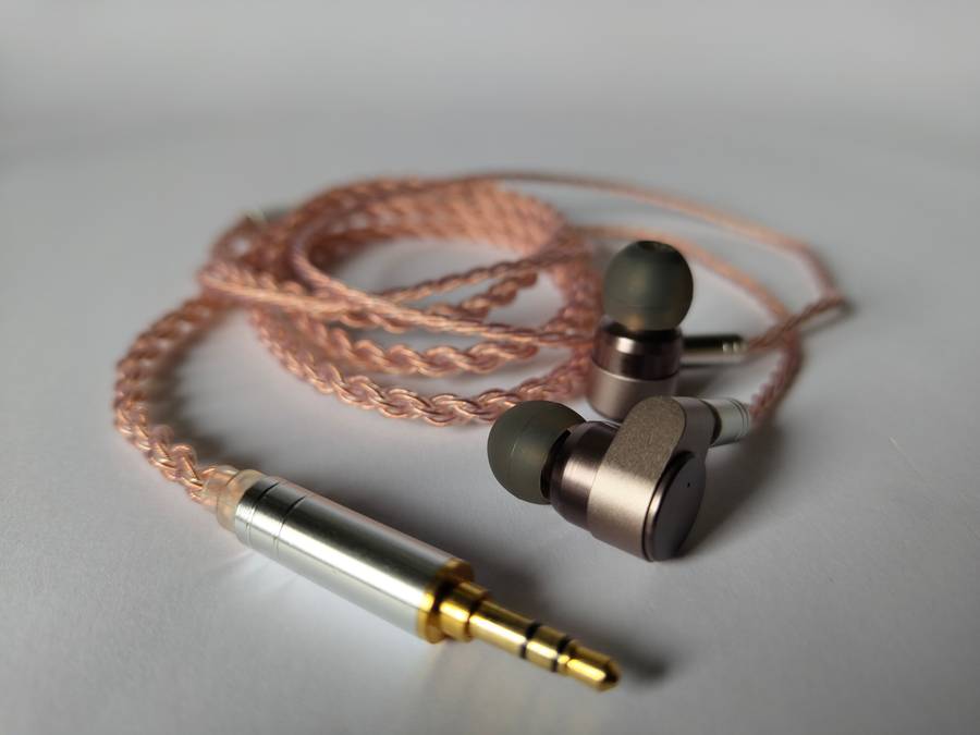 FiiO M7 and TIN HIFI T2 Earphones with Accessories