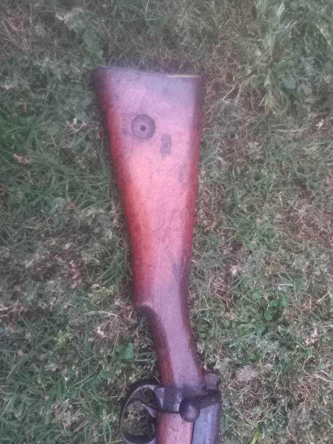 Rifle (Deactivated) very old and heavy