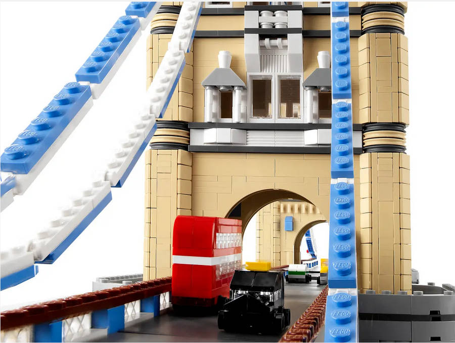 LEGO 10214 Tower Bridge  (Discontinued by Manufacturer 2010) Collectors Grail