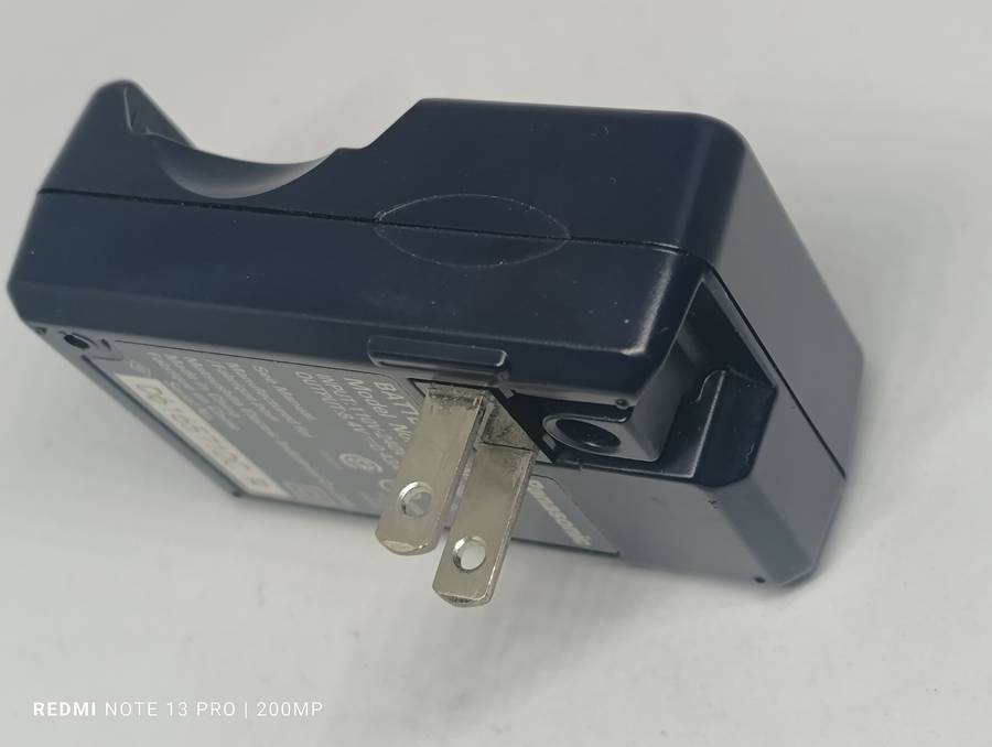 Panasonic Lumix DMC FZ7 - 6MP - 12x Zoom - Digital Camera