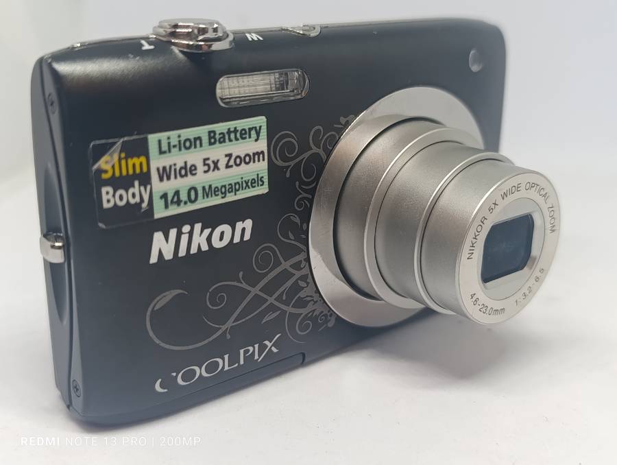 Nikon Coolpix S2600 - 14MP - 5x Zoom - Digital Camera