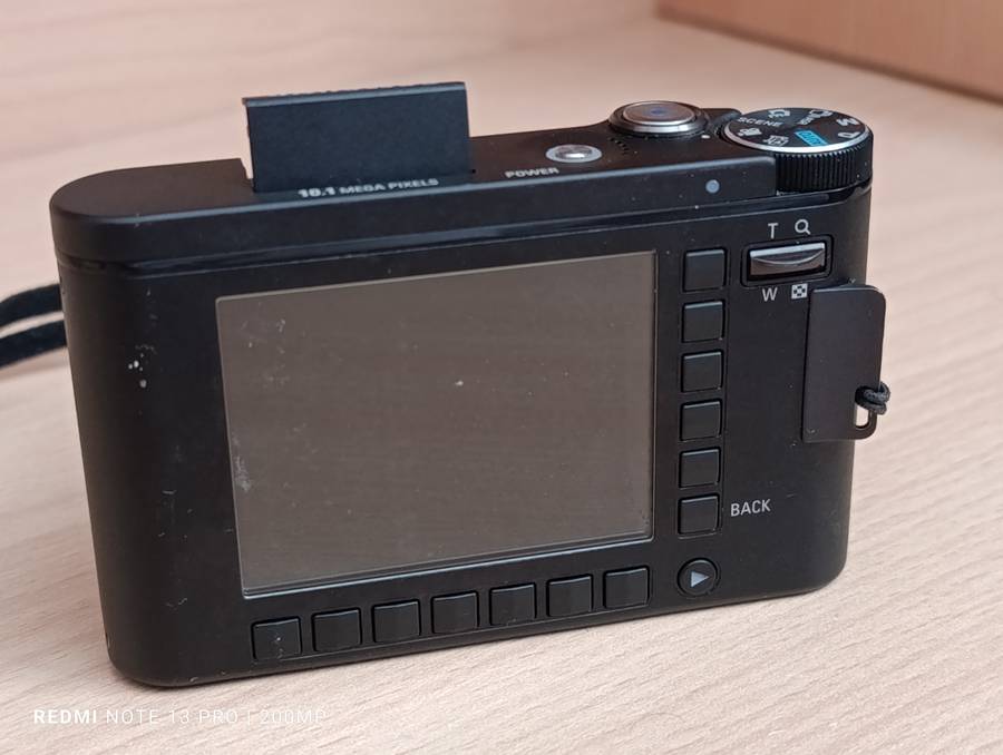 Samsung NV10 -  No Battery - Sold as is