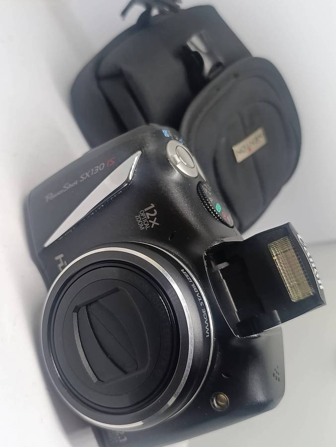 Canon PowerShot SX130iS - 12.1MP - 12x Zoom - Digital Camera