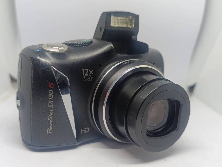 Canon PowerShot SX130iS - 12.1MP - 12x Zoom - Digital Camera