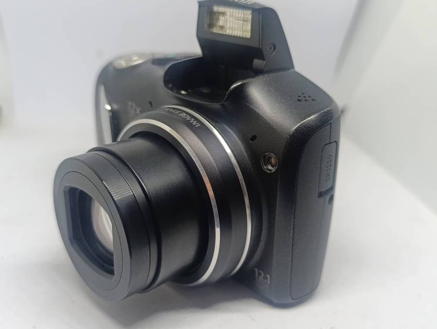 Canon PowerShot SX130iS - 12.1MP - 12x Zoom - Digital Camera
