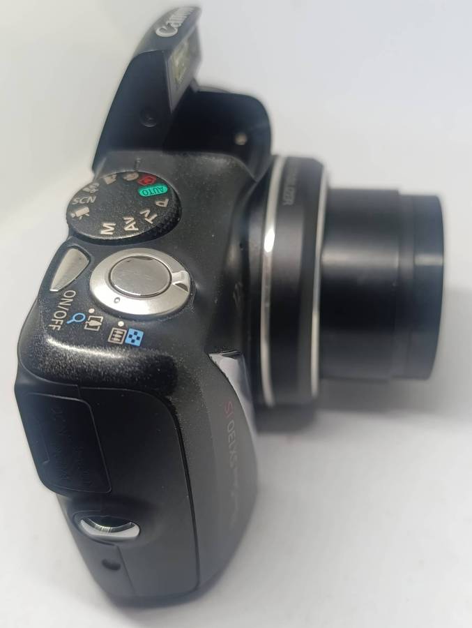 Canon PowerShot SX130iS - 12.1MP - 12x Zoom - Digital Camera