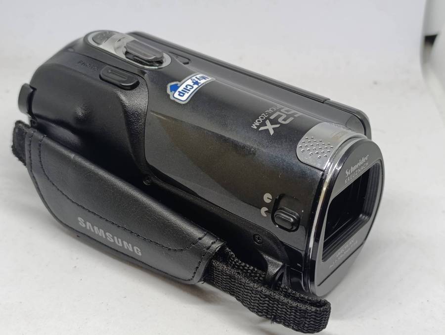 Samsung HMX-F80 HD Camcorder