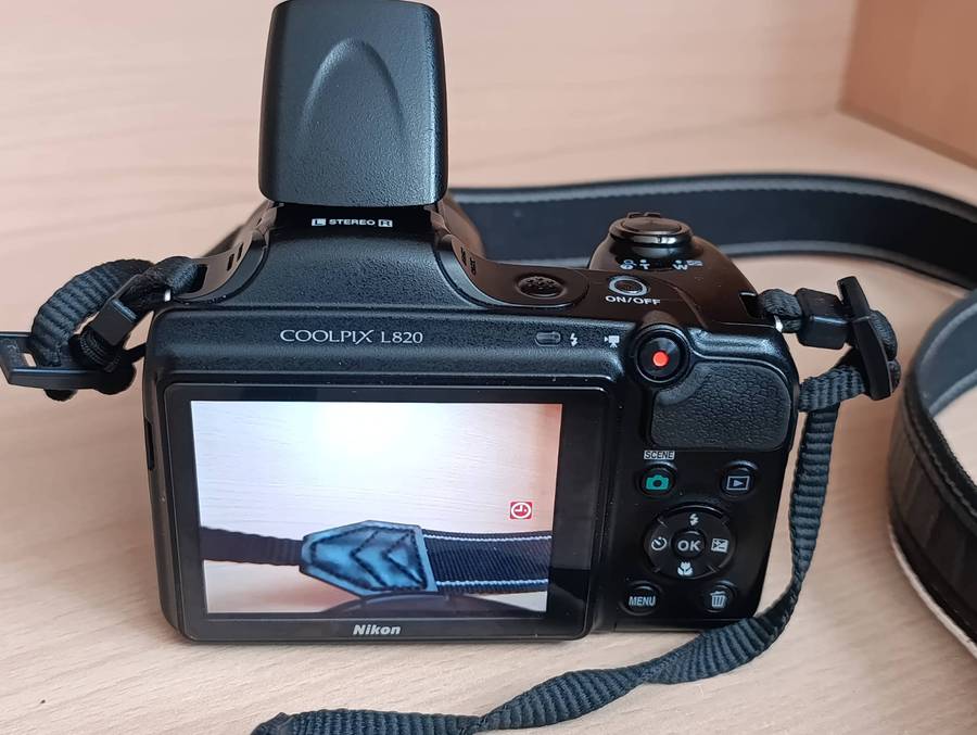 Nikon Coolpix L820 - 16MP - 30x Zoom - Digital Camera