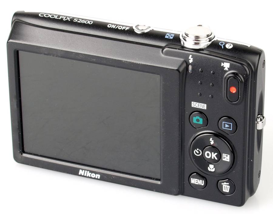 Nikon Coolpix S2600 - 14MP - 5x Zoom - Digital Camera