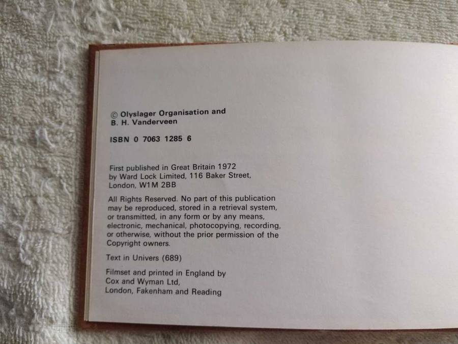 A Source book of Military Wheeled Vehicles Compiled by the Olyslager Organization