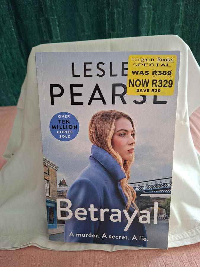 Lesley Pearse Betrayal