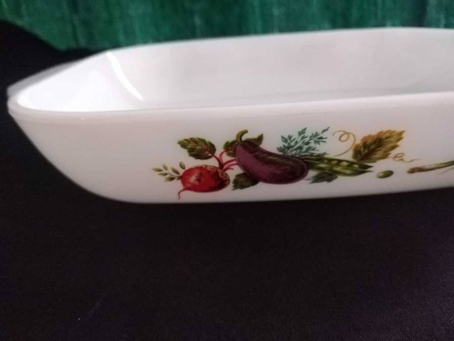Vintage Pyrex Dish