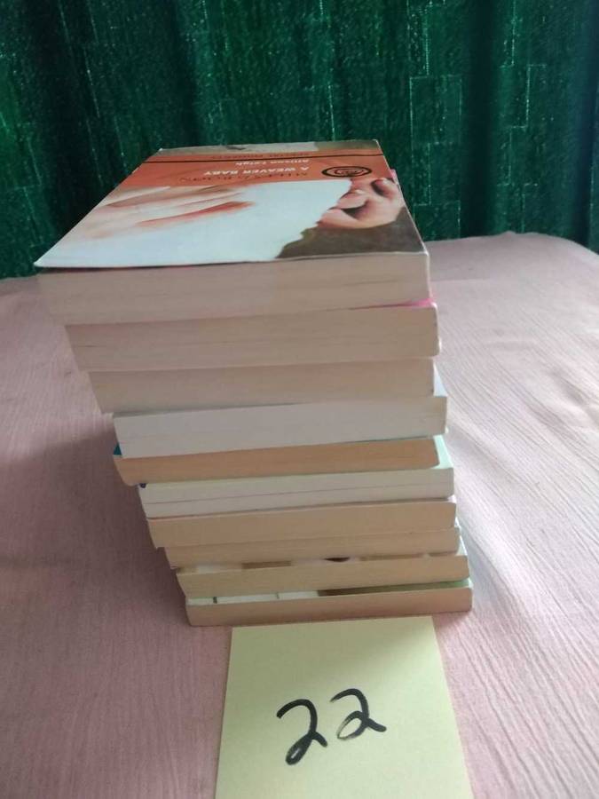 10 Assorted Mills and Boon Romance