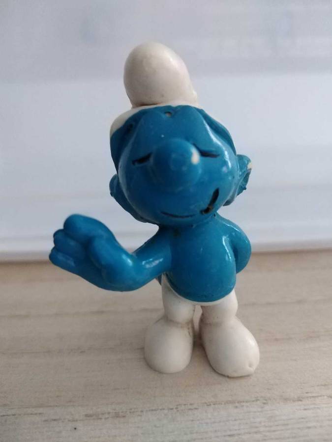 Smurf Waving Peyo