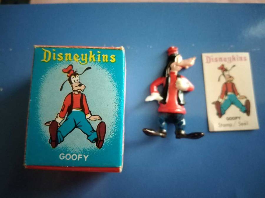 Disneykins Goofy in box