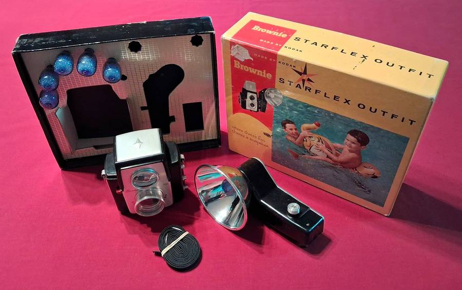 Vintage 1950's Brownie Starflex Outfit camera housed in the original box, flash attachment and bulbs