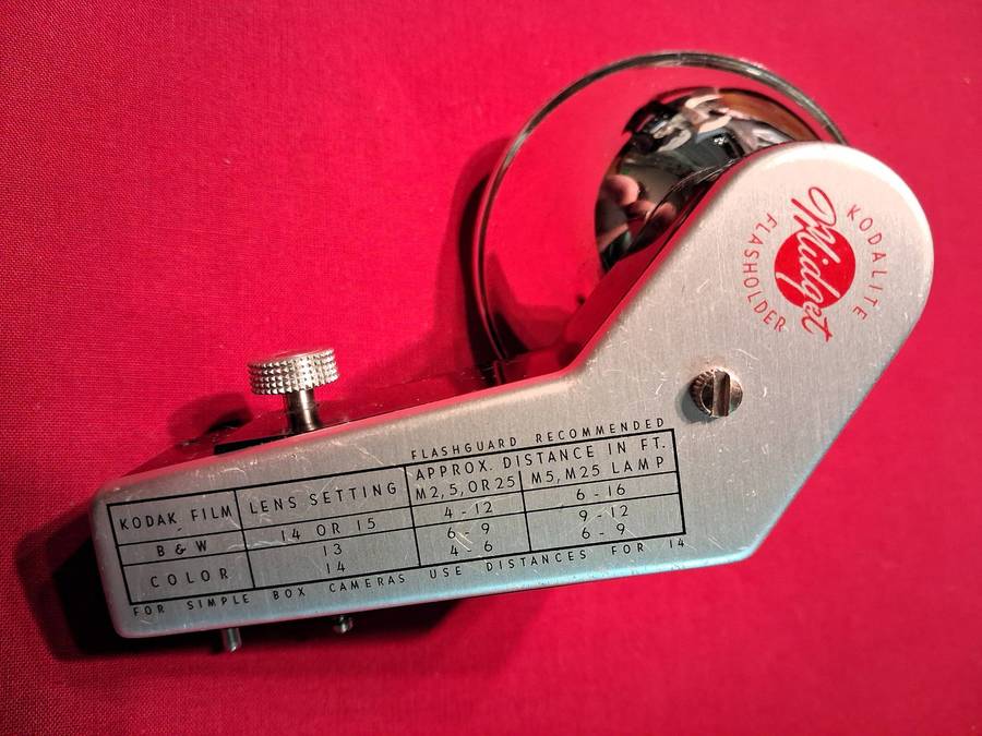 Vintage 1950's Brownie Starflex Outfit camera housed in the original box, flash attachment and bulbs