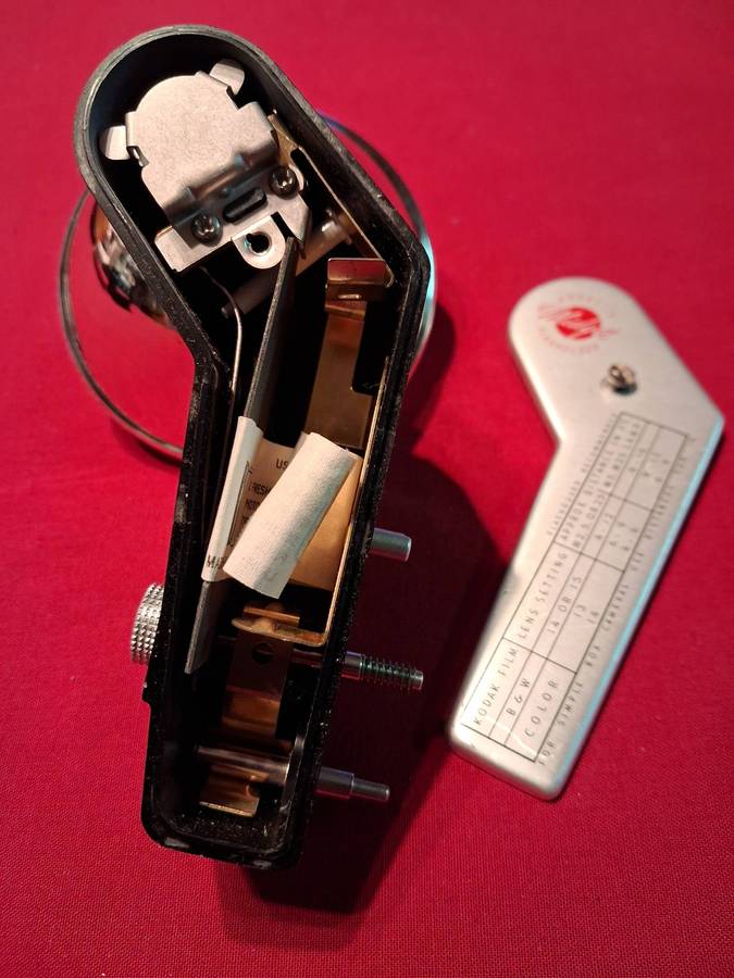 Vintage 1950's Brownie Starflex Outfit camera housed in the original box, flash attachment and bulbs