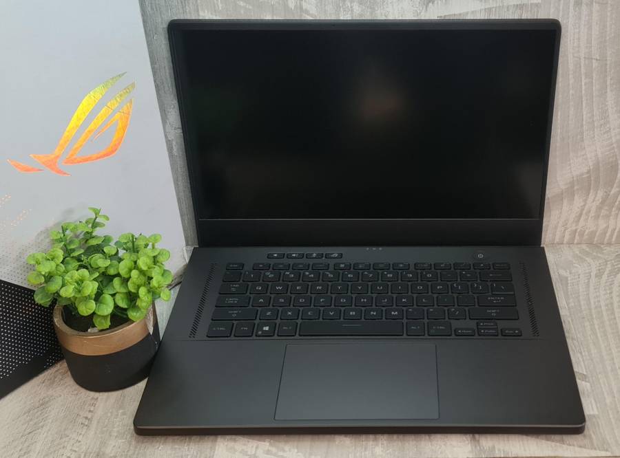 Asus Zephyrus Ryzen 9 5900HS RTX 3070 8GB GDDR6 Vram 16GB DDR4 Ram 1TB Nvme SSD Gaming Laptop