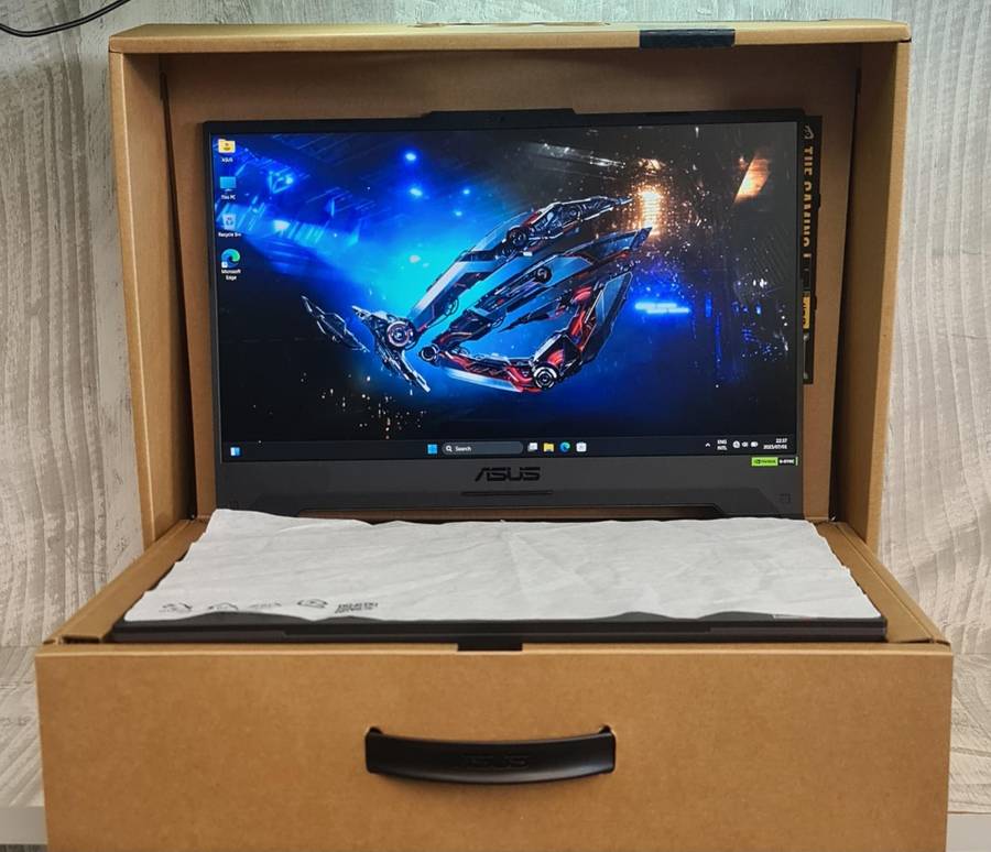 Asus Tuf RTX 4050 6GB GDDR6 Vram Ryzen 7 7735HS 16GB DDR5 4800MHz Ram 512GB Nvme SSD Gaming Laptop