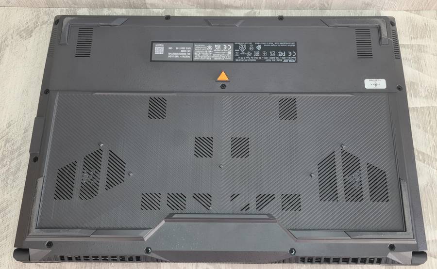 Asus Tuf RTX 4050 6GB GDDR6 Vram Ryzen 7 7735HS 16GB DDR5 4800MHz Ram 512GB Nvme SSD Gaming Laptop