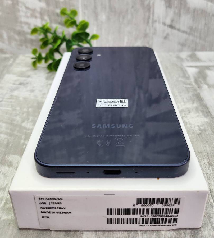 Samsung Galaxy A35 5G 128GB 6GB Ram 2 months old