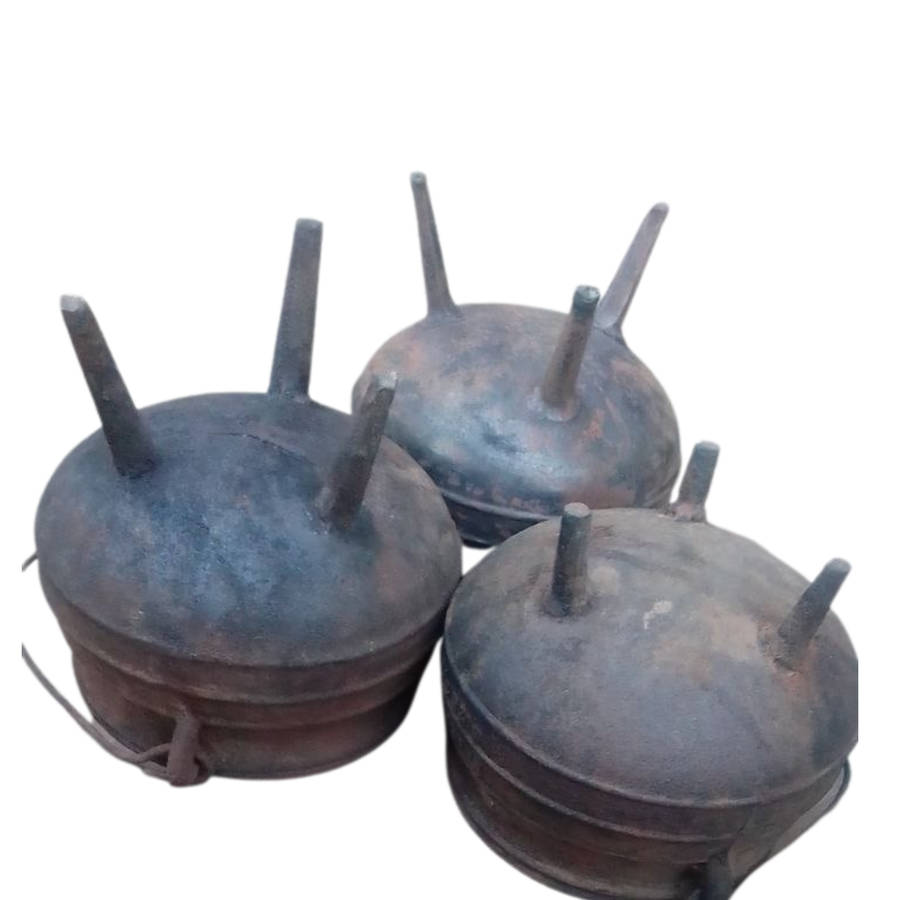 Vintage Cast Iron Potjie Pots 3x(Size 3/4)